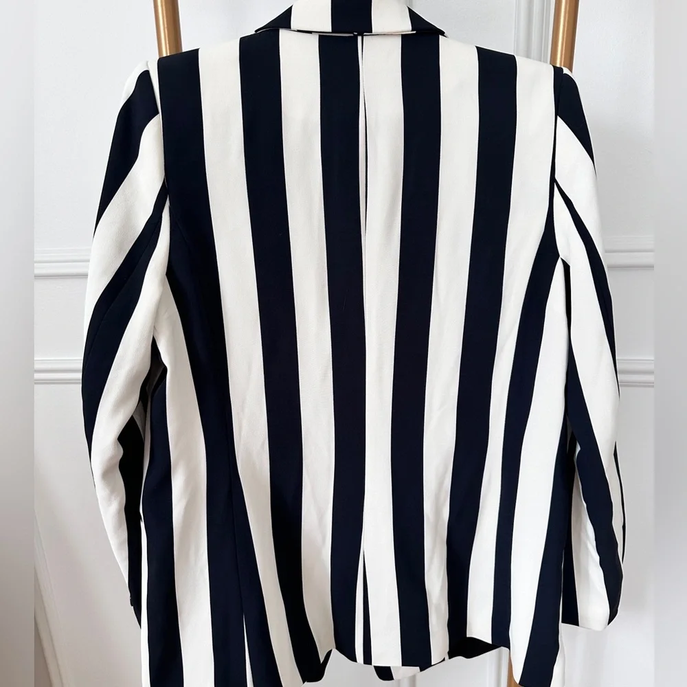 H&M Navy and White Striped Blazer - Picture 4 of 13